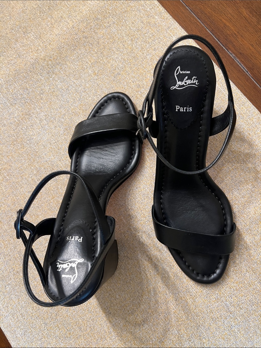 ❤️ Christian Louboutin Miss Jane Sandal Black Leather Ankle-Strap Sandals - Picture 8 of 10